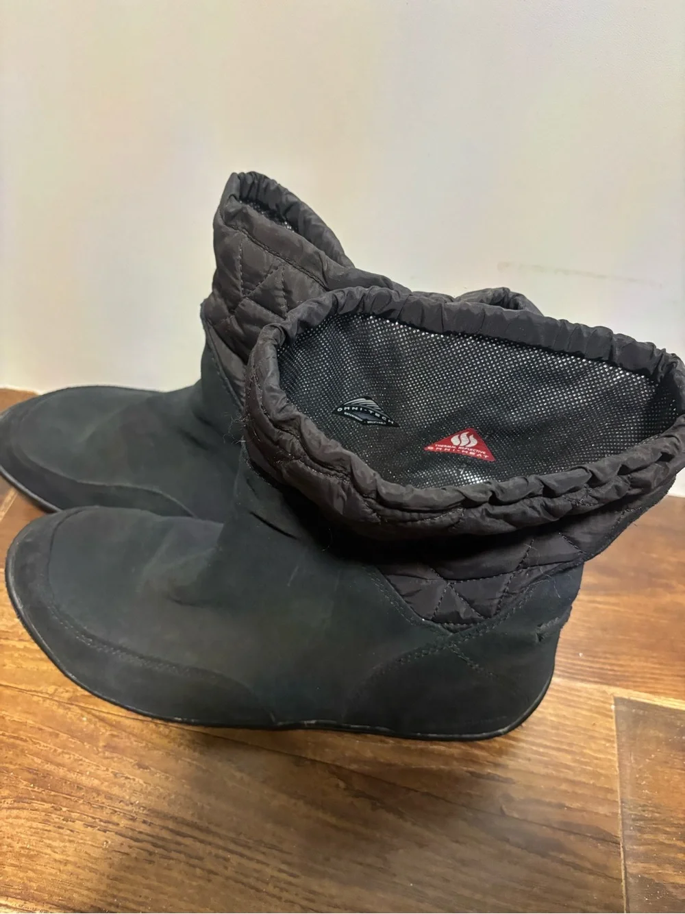 Columbia Thermal Omni Heat Black Quilted Ankle Winter Boots - Women